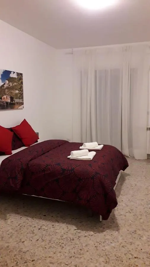 Centro Monti Tiburtini B&B Roma 0*, Rome